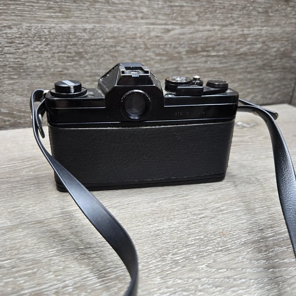 Chinon CS 35mm SLR Camera Kit w/ Lens Flash Case Extra Lens Vintage